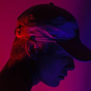 Meet your Posher, Dustin